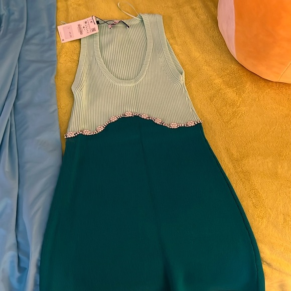 Zara Dresses & Skirts - thick Zara knitted dress